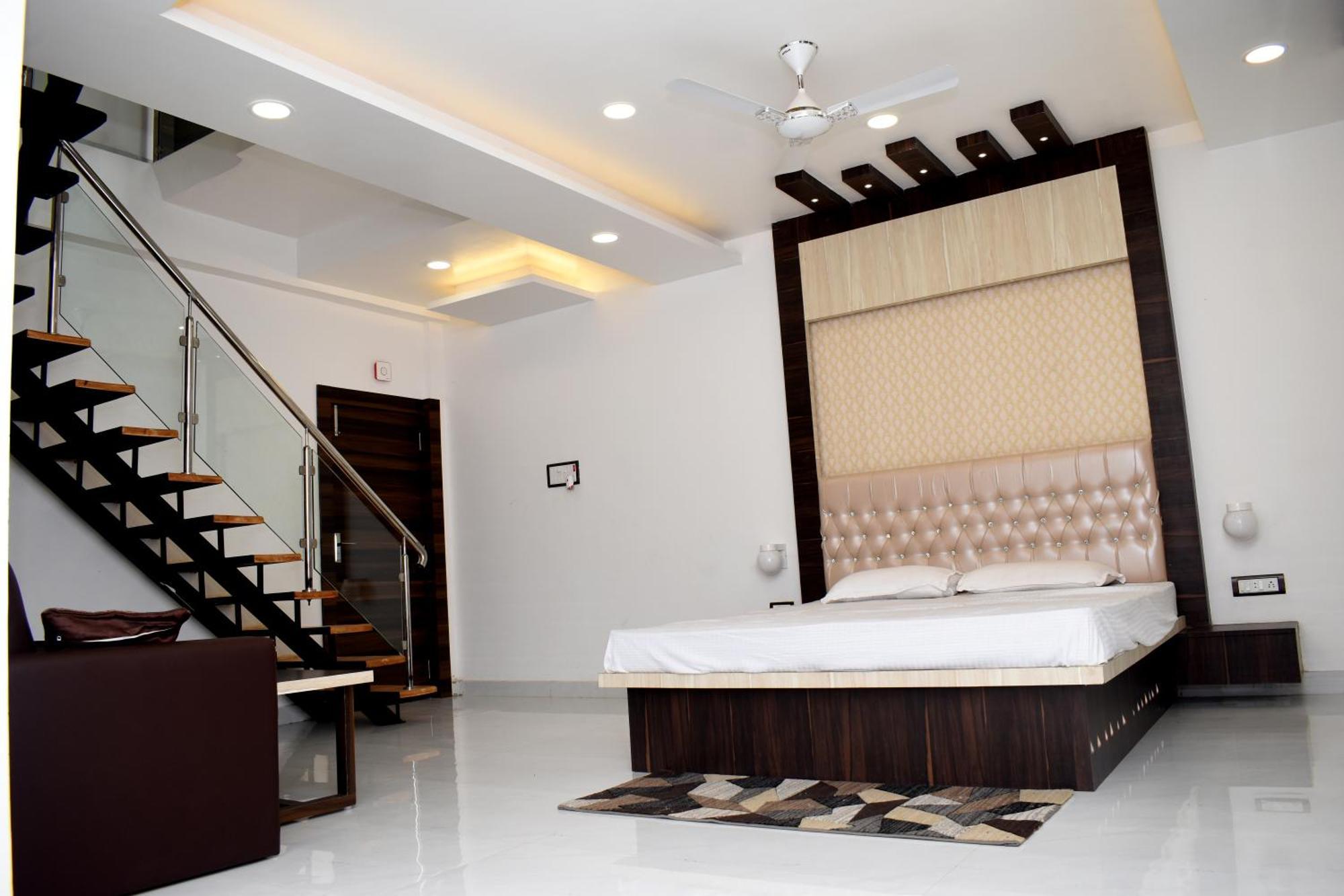 Vatika Banquet And Lawn Hotel Gaya Exterior photo